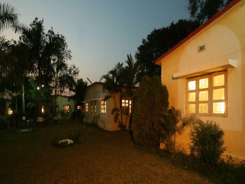 Khanvel Resort Silvassa Luaran gambar