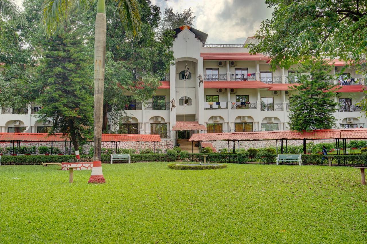 Khanvel Resort Silvassa Luaran gambar